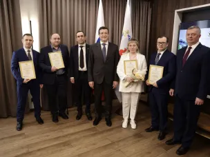 Глеб Никитин вручил награды компаниям, чья продукция вошла в «Золотую сотню» лучших товаров России